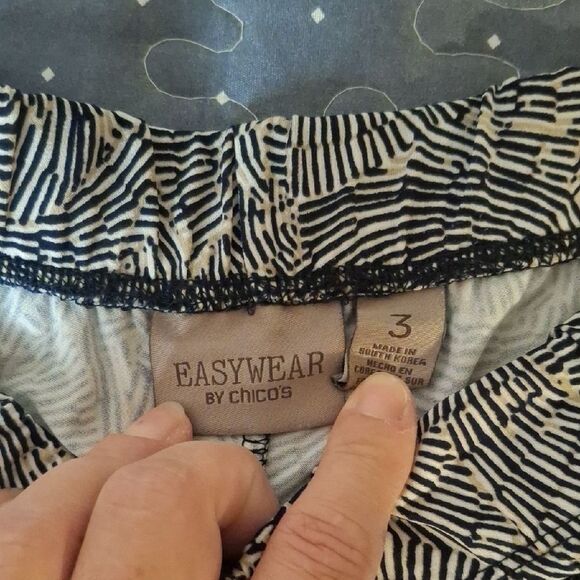Easywear by Chico's Patterned Pants size 3 - Picture 3 of 6